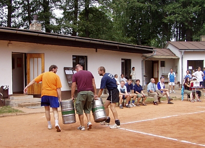 Ze 13.ročníku  tradičního dopraváckého volejbalového turnaje smíšených družstev: