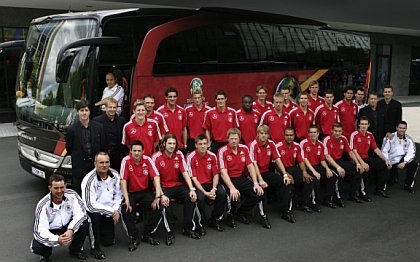 Mercedes-Benz Travego pro německý národní tým. (CZ+EN)