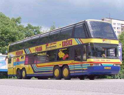 Mají rádi autobusy - Jakub Matoušek se věnuje především značce NEOPLAN.