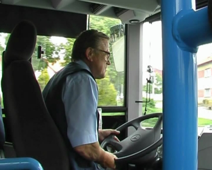 Skupina amatérských filmařů část své tvorby zaměřila na autobusovou dopravu.