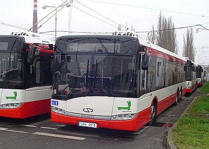 10 velkokapacitních autobusů Solaris 15 m zejména na okružní lince 30 v Plzni