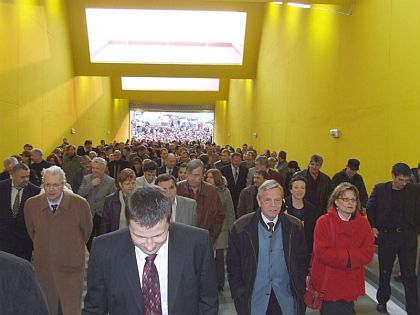 Ze slavnostního otevření autobusového nádraží v Českých Budějovicích.