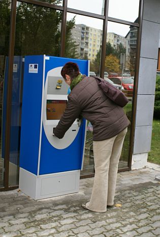 Redakce BUSportálu si dobila peněženku Plzeňské karty v samoobslužné zóně.