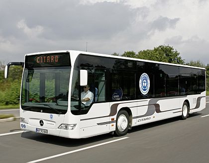 Mercedes-Benz Citaro s ekologickou značkou &quot;Modrý anděl&quot;.