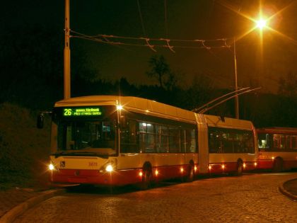 První den provozu trolejbusů ŠKODA 25TrBT Irisbus v Brně.