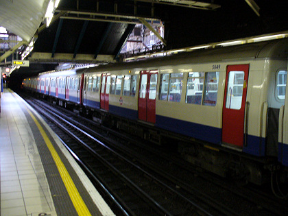 BUSportál SK: Londýnske metro /London Underground/