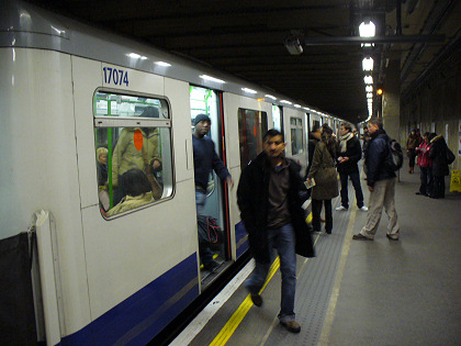 BUSportál SK: Londýnske metro /London Underground/