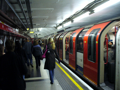 BUSportál SK: Londýnske metro /London Underground/