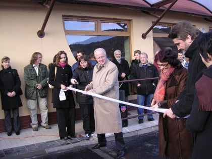 31.1. 2008 bylo slavnostně otevřeno nové autobusové nádraží ve Voticích