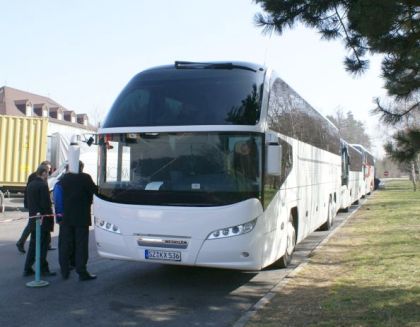 Připravujeme: Z prvního dne Neoplan RoadShow 10.3.2008 u Humpolce.