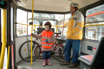 ROPID: Pražská integrovaná doprava otevírá dveře cyklistům i v tramvajích