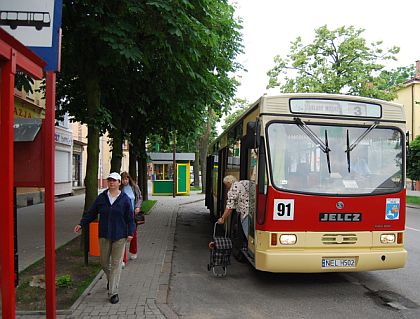 Záběry z autobusové dopravy ve městě Elk na severovýchodě Polska