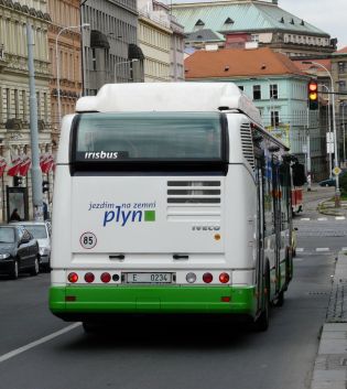 Havířovský Citelis na CNG na lince 135 Florenc-Želivského