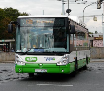 Havířovský Citelis na CNG na lince 135 Florenc-Želivského