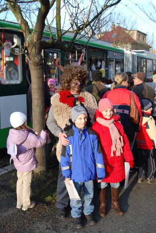 Tradiční  Mikulášův trolejbus 30.11. v Plzni - Doubravce.