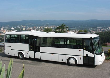 Expres Jablonec nad Nisou - Praha ve špičkách každou hodinu.