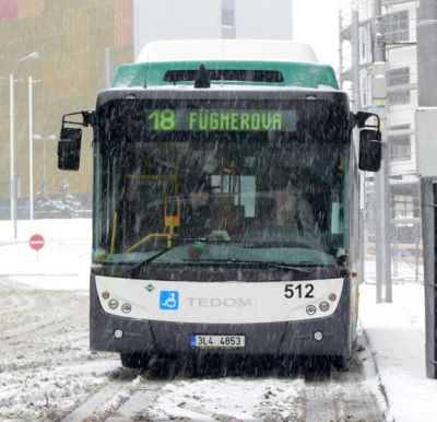 Galerie autobusů: Nový liberecký TEDOM C 12 G v zimním provozu.