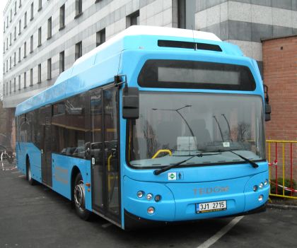 HC OLYMP jede na hokej z Prahy do Písku CNG  autobusem TEDOM.