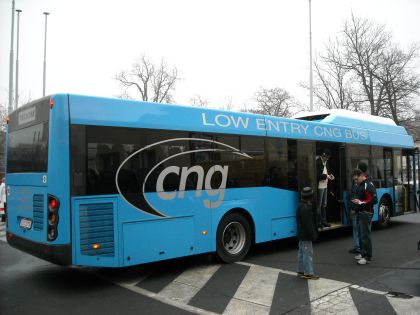 HC OLYMP jede na hokej z Prahy do Písku CNG  autobusem TEDOM.