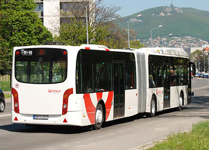 BUSportál SK: Zatiaľ osem autobusov Van Hool od utorka premáva v nitrianskej MHD