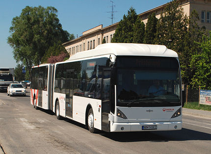 BUSportál SK: Zatiaľ osem autobusov Van Hool od utorka premáva v nitrianskej MHD