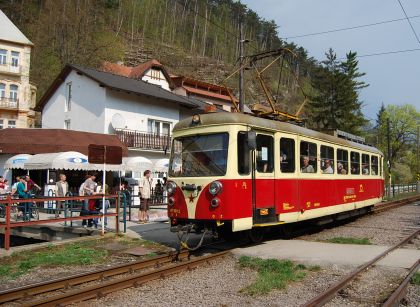 Velikonoce jako malované: Dopravní pohlednice ze Slovenska -Trenčianská Teplá.