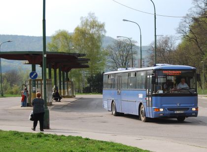 Velikonoce jako malované: Dopravní pohlednice ze Slovenska -Trenčianská Teplá.