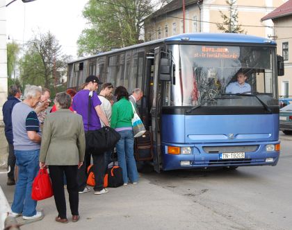 Velikonoce jako malované: Dopravní pohlednice ze Slovenska -Trenčianská Teplá.