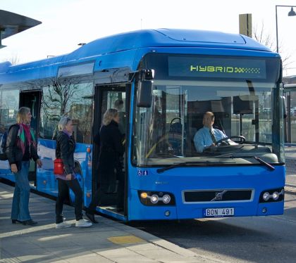 Světová premiéra provozu hybridního autobusu Volvo v Göteborgu.