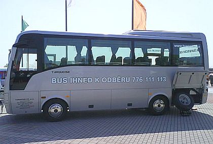 Midibus Isuzu se představil na jarní Autoshow v Letňanech.