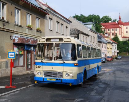 Parní Kafemlejnek, autobus Ešelka a četníci slavili úspěch.