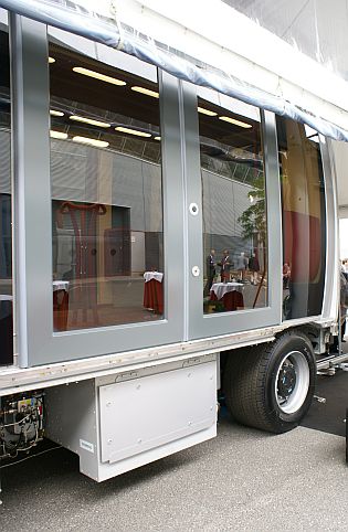 UITP Vienna 2009: Plně automatický letištní 'mover' Airval - koleje i pneumatiky