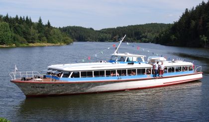 SPVD: Hydrobus - trochu jiný bus. Na Hracholuské přehradě u Plzně