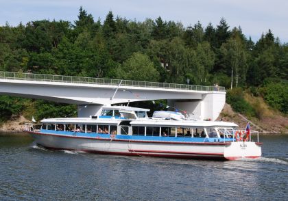 SPVD: Hydrobus - trochu jiný bus. Na Hracholuské přehradě u Plzně