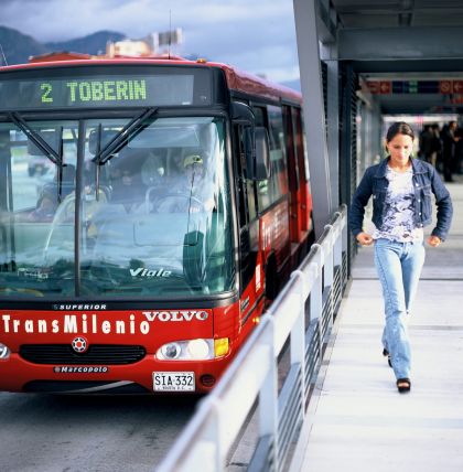 10 nejdelších autobusů světa Volvo 27.2 m pro systém  Transmilenio v Bogotě