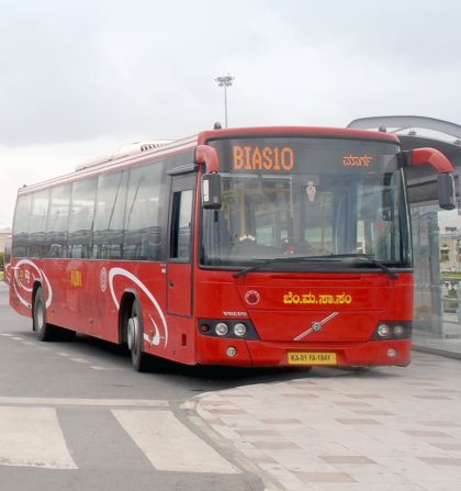 Pokračující úspěchy autobusů Volvo v Indii. Navzdory recesi objednávka na 100