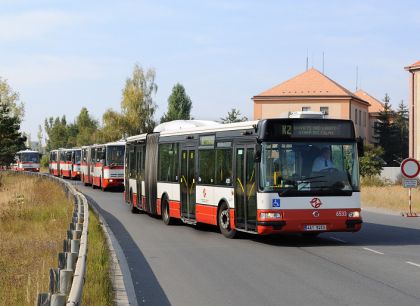 Autobusy a návštěva papeže po třetí - tentokrát záběry z Letňan 