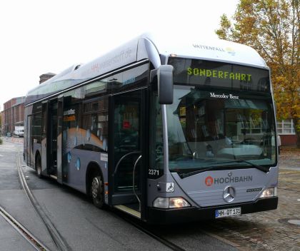 Záběry hamburského autobusu Mercedes-Benz Citaro na vodíkové palivové články