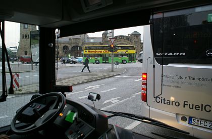 Připravujeme z cesty do Hamburku -  dva vodíkové autobusy doprovodily