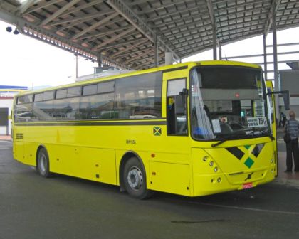 141 autobusů Volvo  B12B  Jonckheere na Jamajku