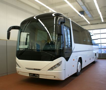 Dva autobusy Neoplan Trendliner Ü převzal dnes v servisním centru MAN 