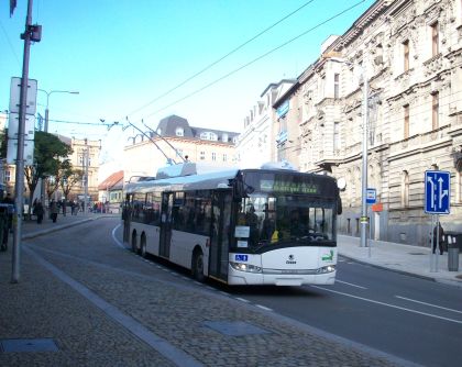 Co k Vánocům? Trolejbus! Pardubický dopravní podnik nadělil svým cestujícím 