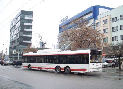 Co k Vánocům? Trolejbus! Pardubický dopravní podnik nadělil svým cestujícím 