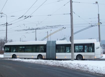 Nový trolejbus Škoda 25TrBT DPCHJ:  Dnes poprvé na lince 20