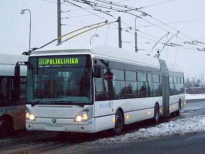 Nový trolejbus Škoda 25TrBT DPCHJ:  Dnes poprvé na lince 20