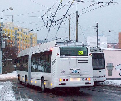 Nový trolejbus Škoda 25TrBT DPCHJ:  Dnes poprvé na lince 20