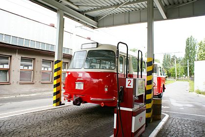 Pardubice 24.4.2010: Den otevřených dveří DPMP