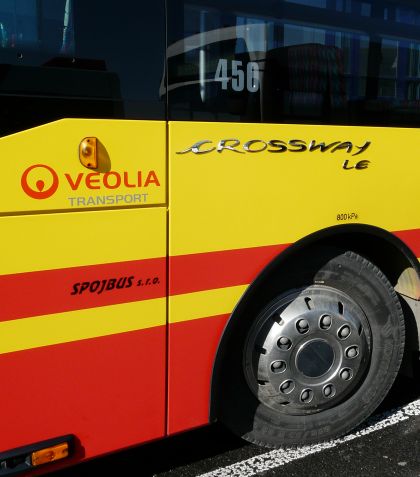 3 x Veolia Transport: Malý SOR, dlouhý Solaris a standardní Crossway