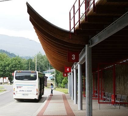 Rok poté: Unikátní autobusové nádraží Ve Svobodě nad Úpou