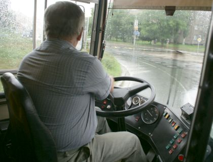 Cesta kloubovým autobusem Ikarus 280 Technického muzea v Brně do Chotouně